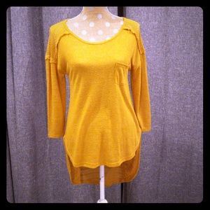 Eyeshadow mustard long sleeved top
